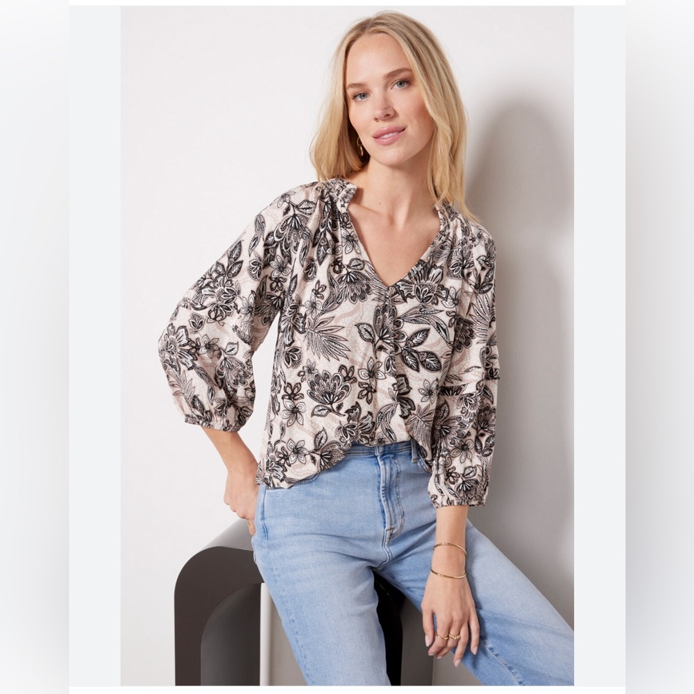 Evereve Jovi Floral Taupe Blouse size small